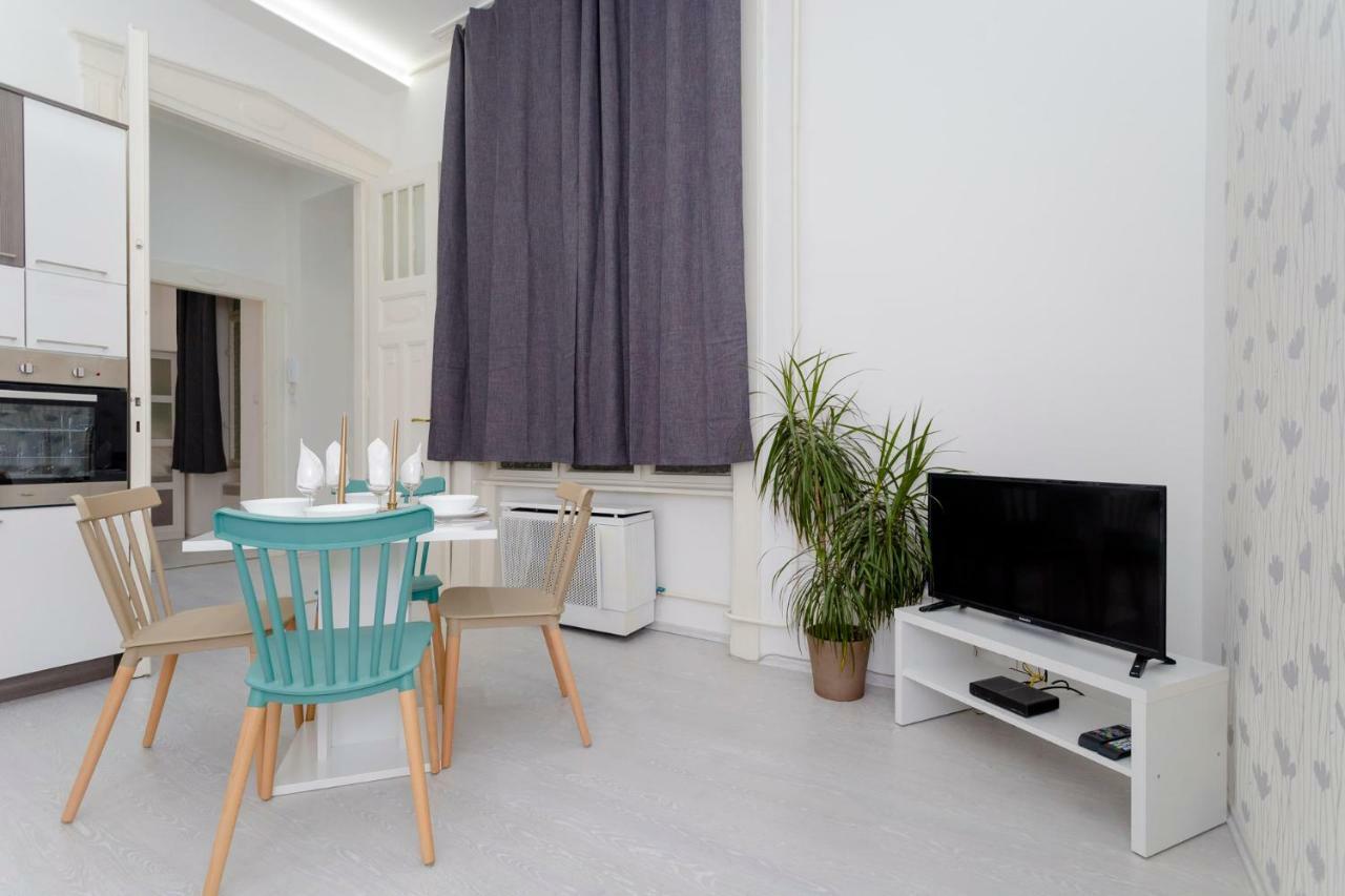 Boutique Residence Jokai - Apartment In The City Center Budapest Exterior photo
